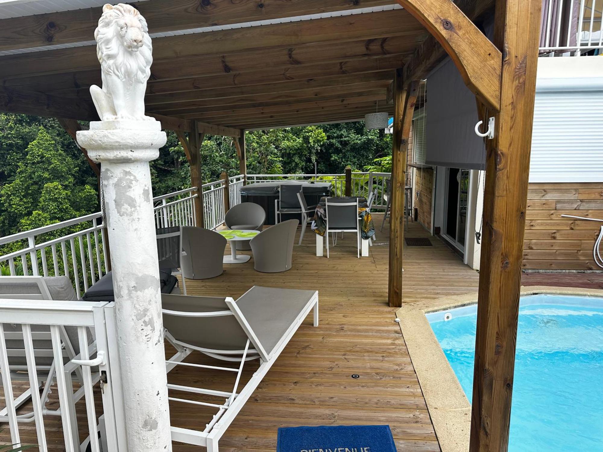 Chez Francis Petit-Bourg Exterior foto
